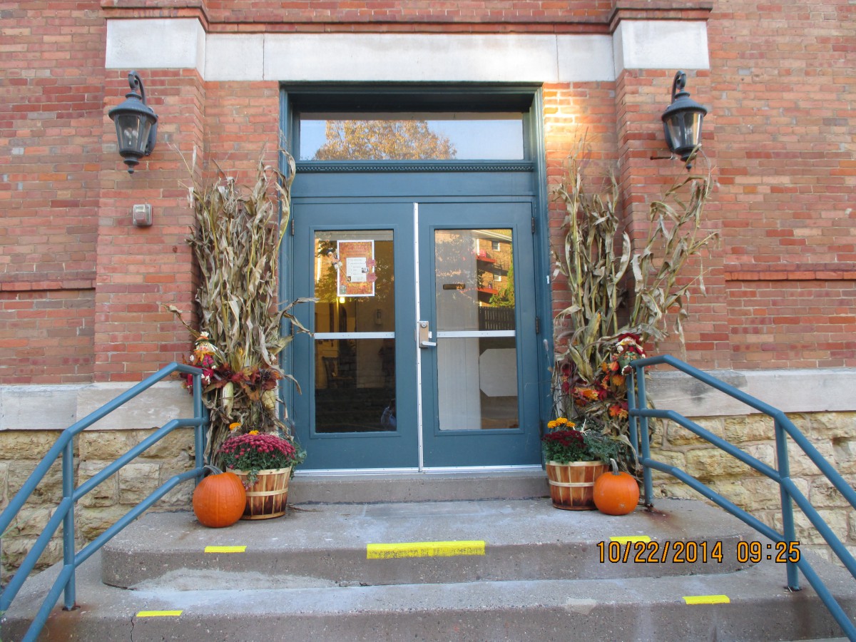 Ahva Living of East Dubuque