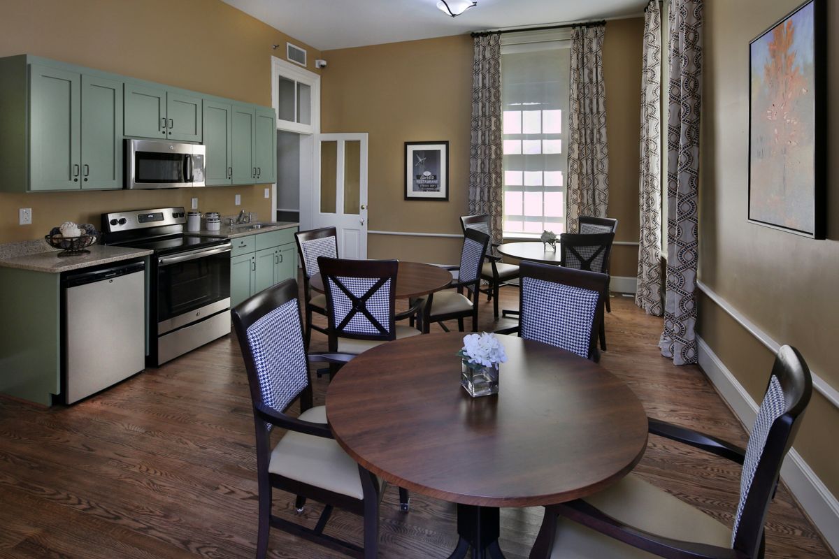 Commonwealth Senior Living At Stratford House