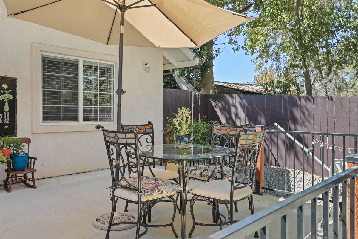 Citrus Pines Senior Living