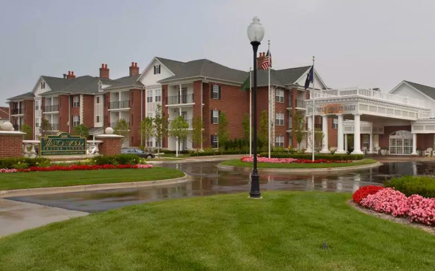 Waltonwood Lakeside