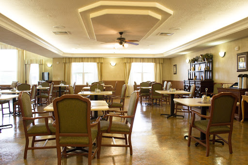 A spacious and inviting dining area designed for comfort and community.