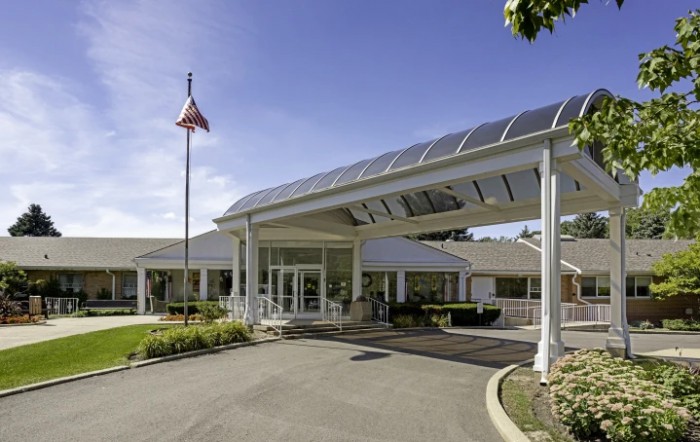 Alden Long Grove Rehab & Healthcare Center