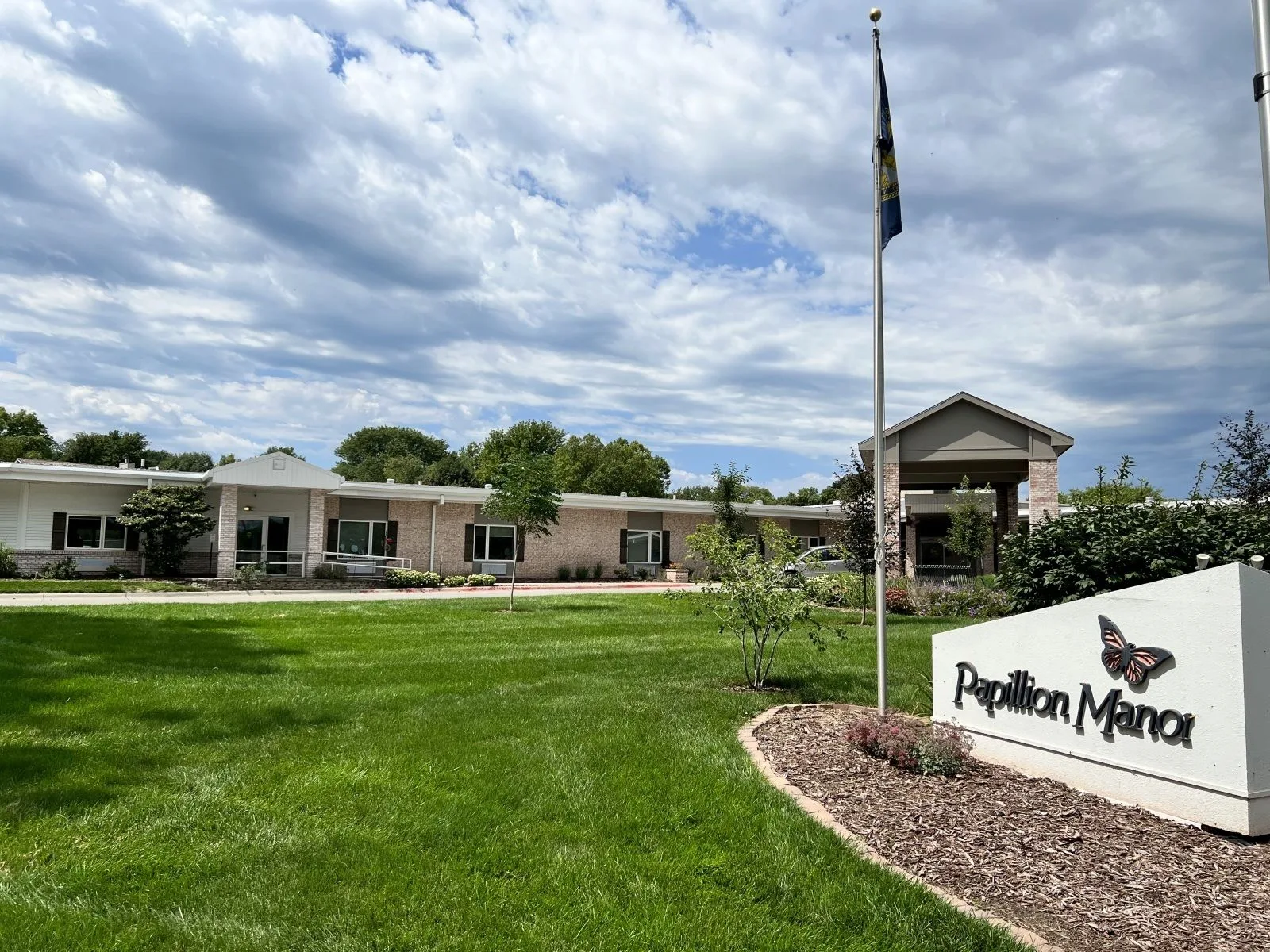 Papillion Manor