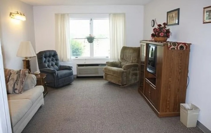 Pine View Manor