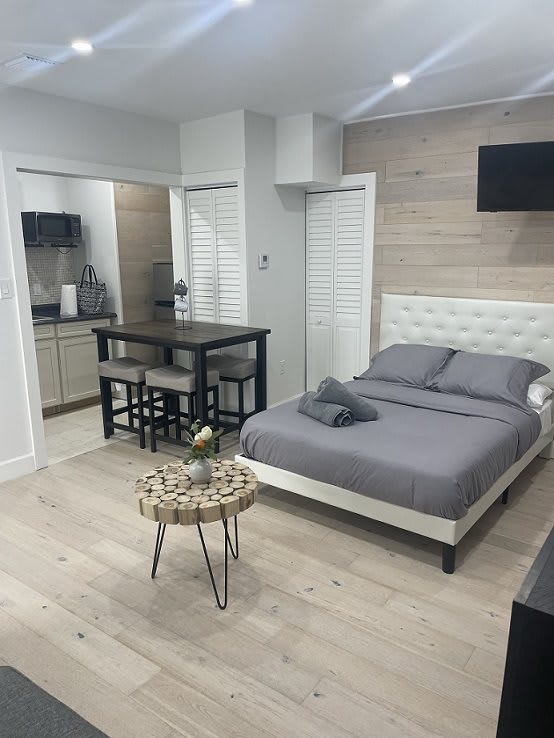 Casa di Angelo Friendship Suites