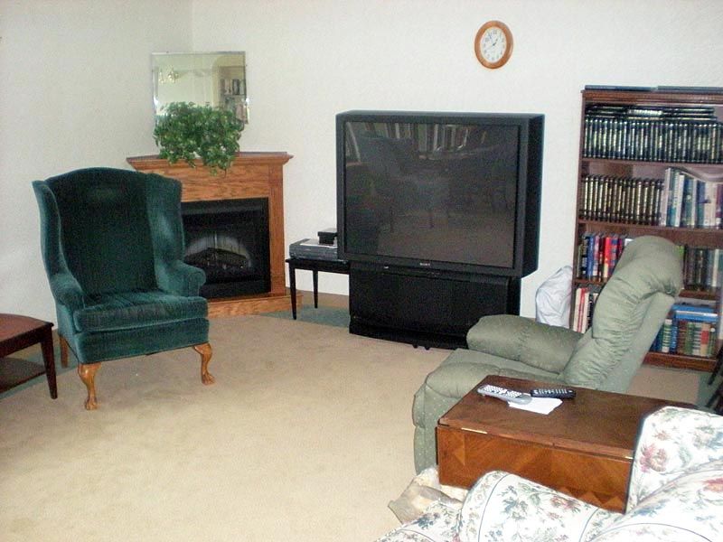 Clinton Crest Manor