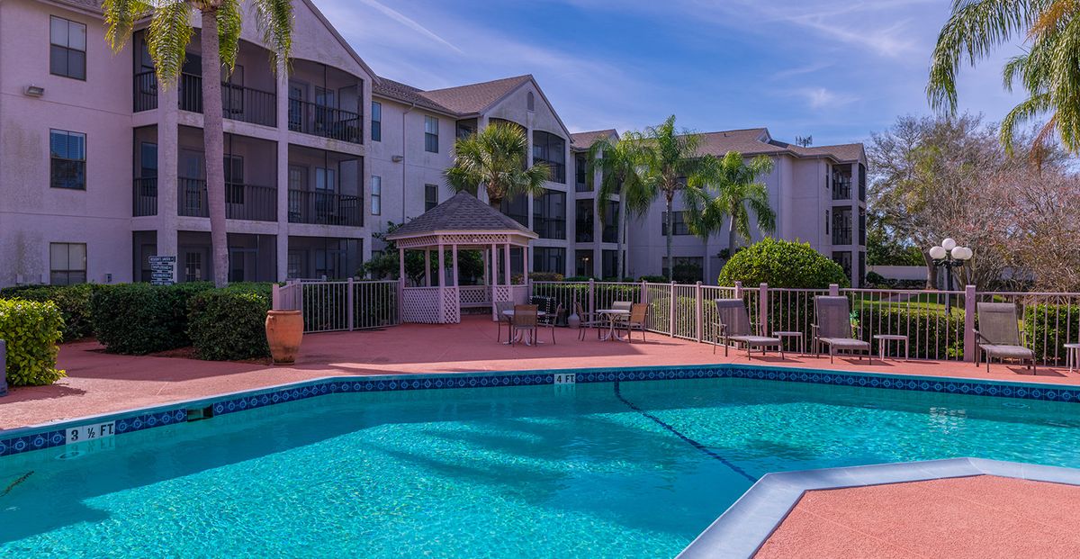 Holiday Regency Residence