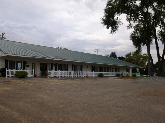 Country Terrace Assisted Living-Appleton