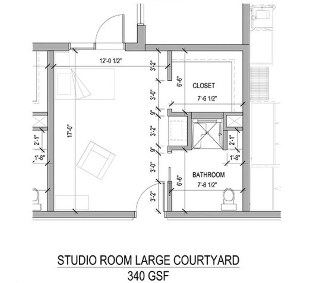 Floor plan of a studio room with a large courtyard, measuring 340 square feet.
