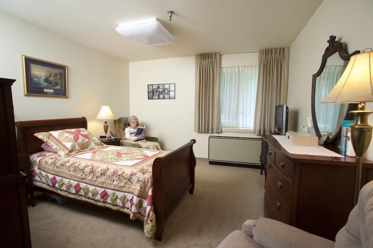 Hillcrest Residence at Christian Health Care Center