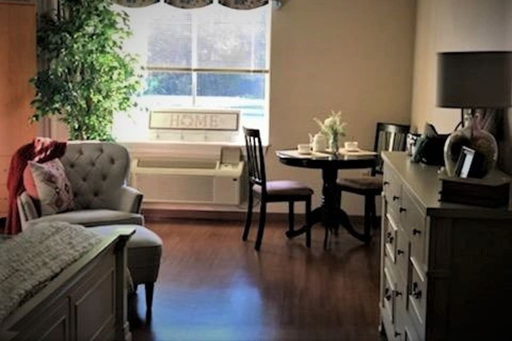 The Memory Care at Bristol