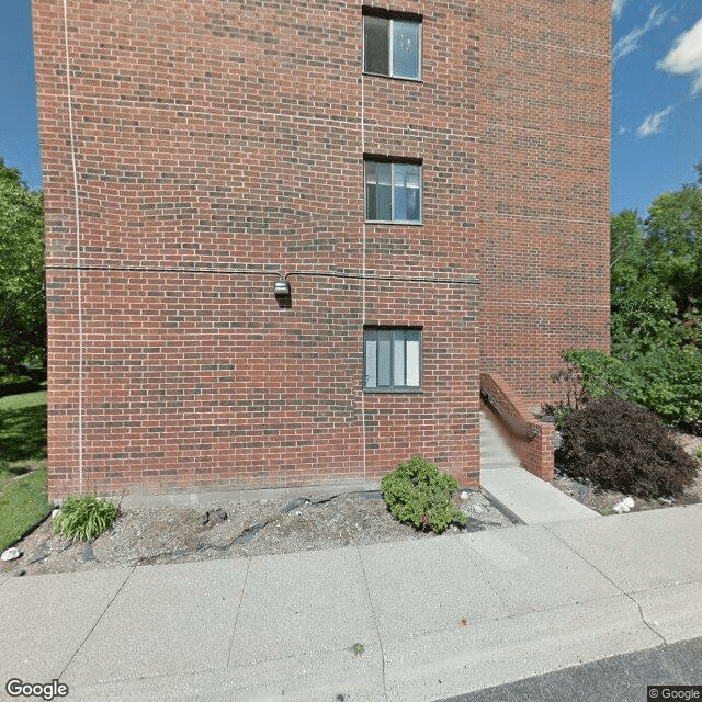 Menorah Plaza Apartments