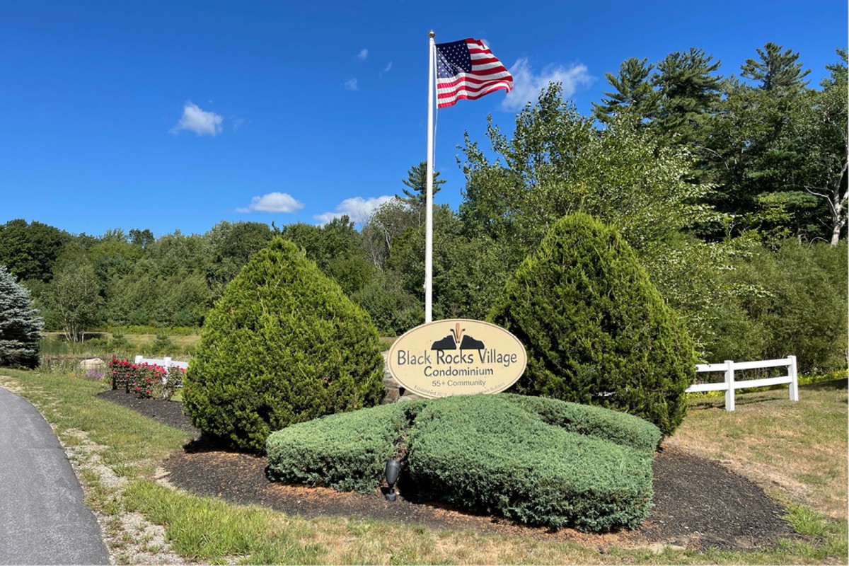 Black Rocks Village