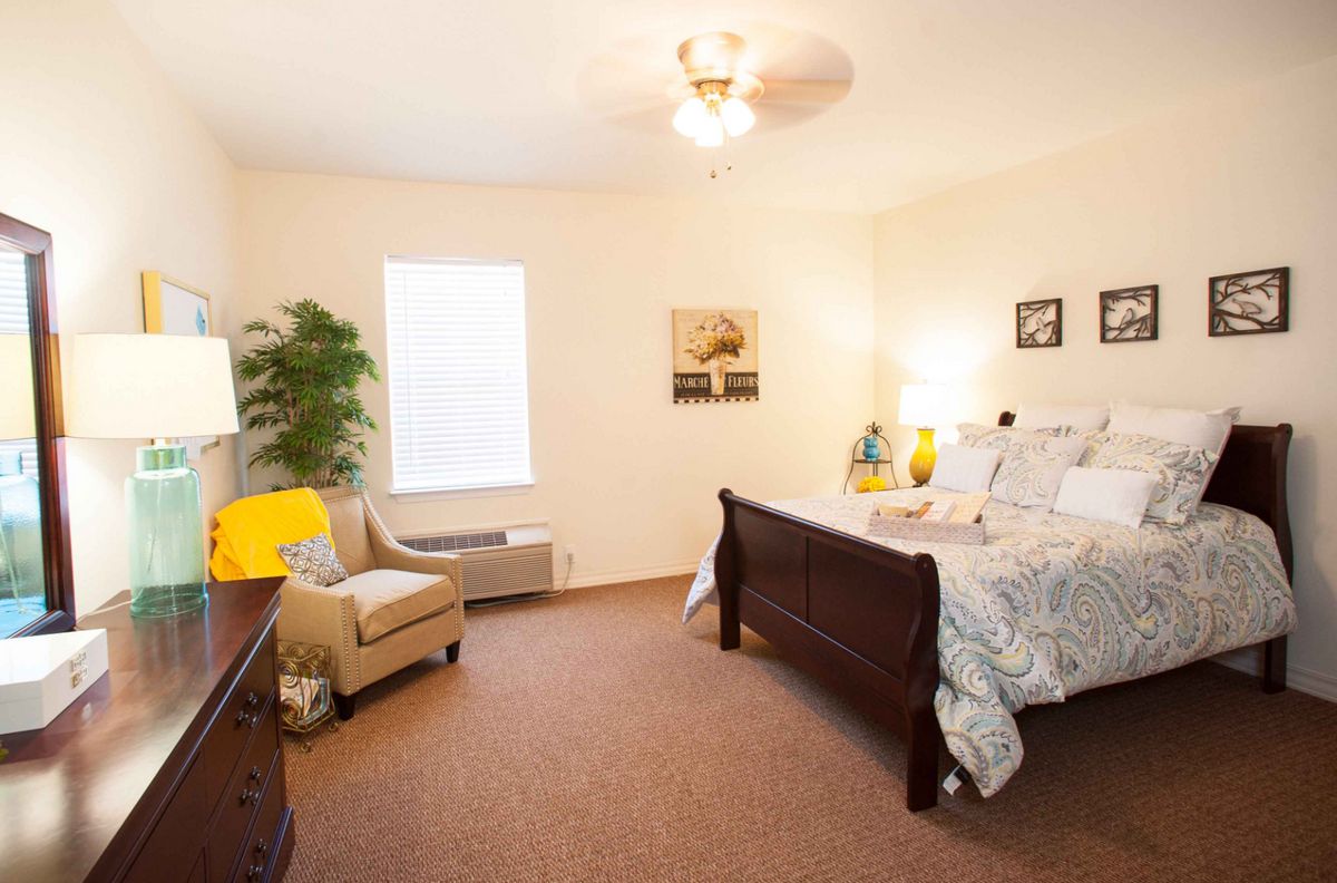 Commonwealth Senior Living West End