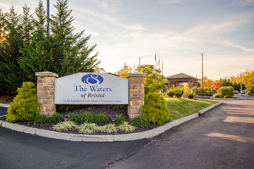 Entrance sign of The Waves of Vornado, featuring well-maintained landscaping.