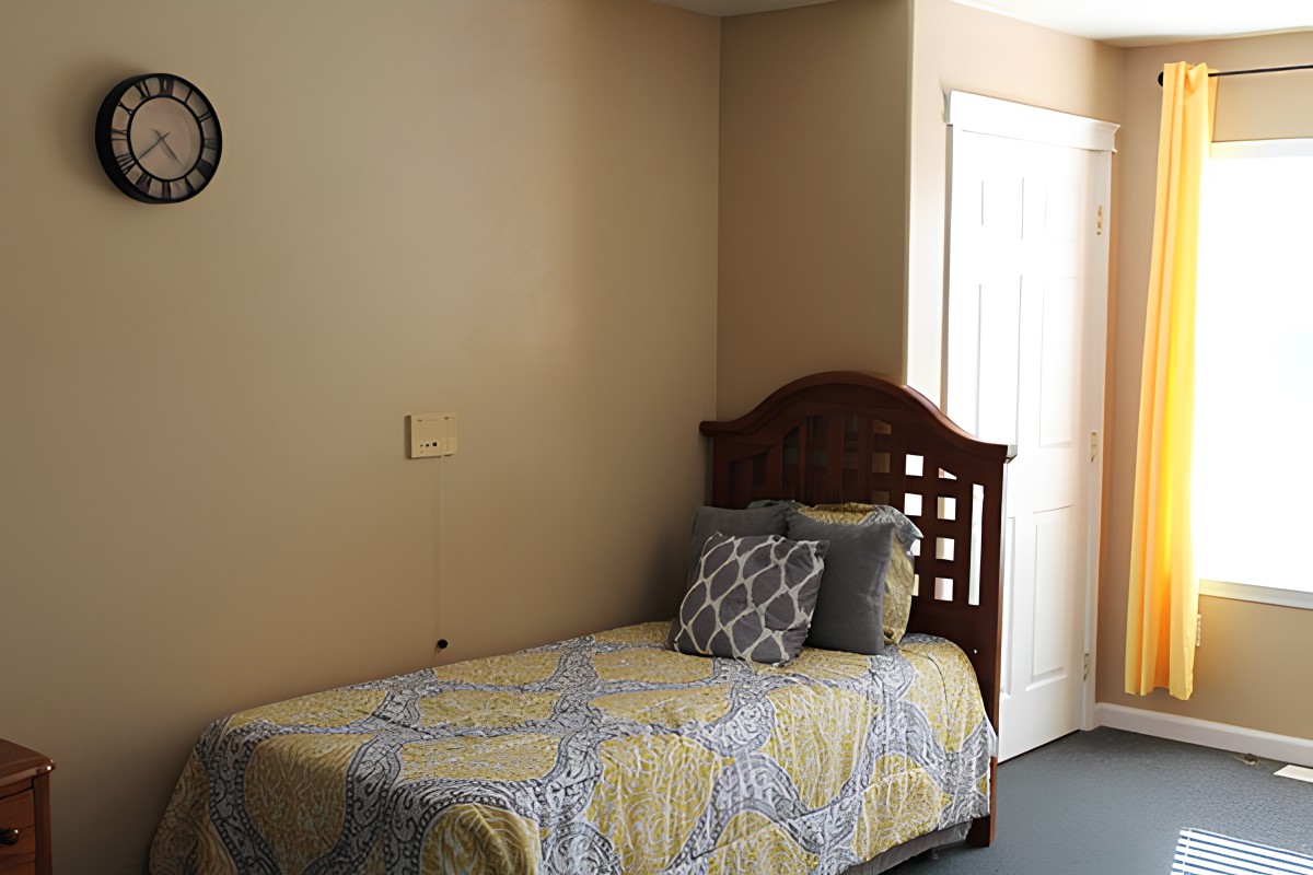 Ashley Manor Homedale