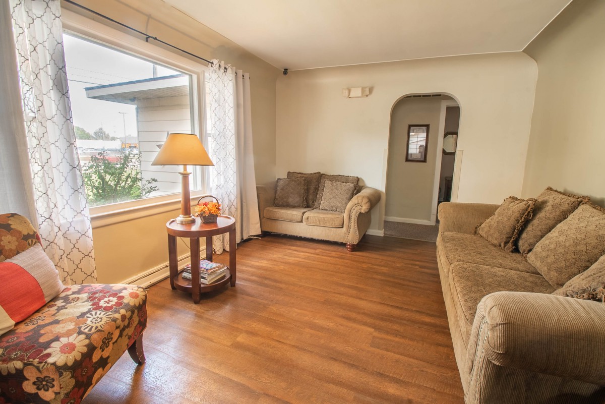 Caremore of Waterford Assisted Living - Drake Wood Manor