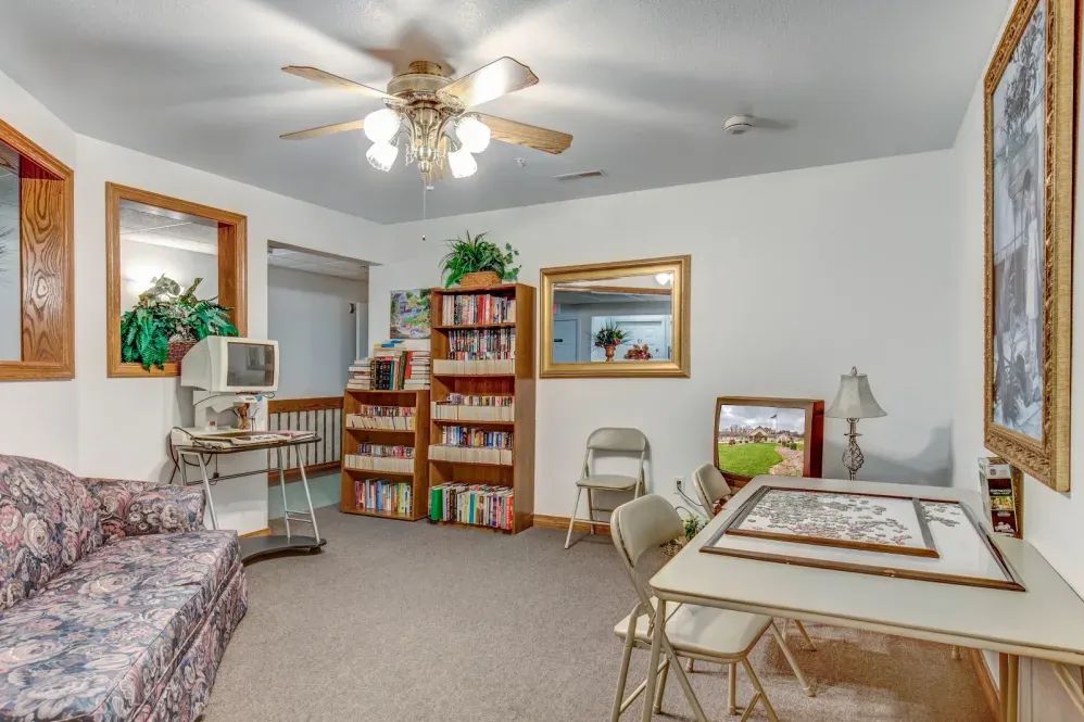 Senior Care Services At Brookstone Estates Of Paris