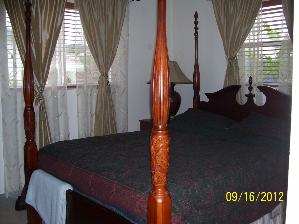Avon Manor