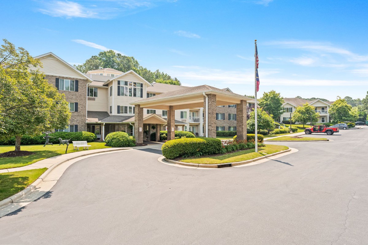 Jordan Oaks Gracious Retirement Living