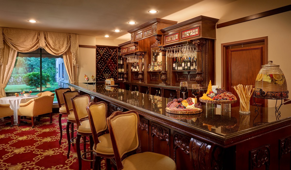 Palace At Kendall