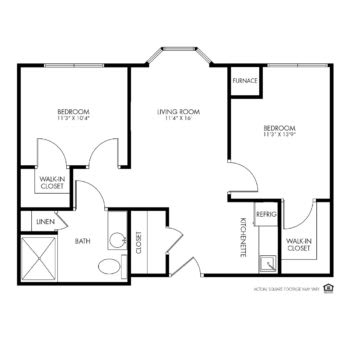 This is a floor plan showing the layout of an apartment with labeled rooms and dimensions.