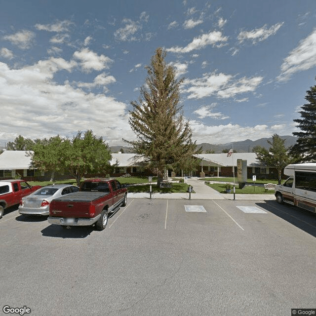Columbine Manor