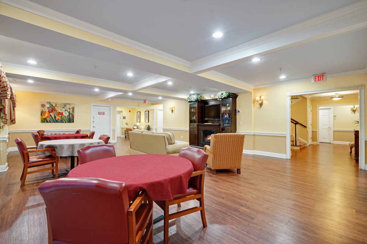 Fox Trail Memory Care Living at Hillsdale West