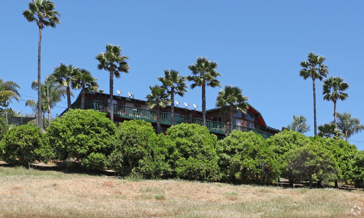 Mountain View Manor