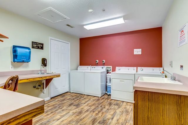 Senior Care Services At Brookstone Estates Of Fairfield