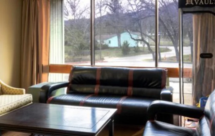Oakhurst Healthcare Center