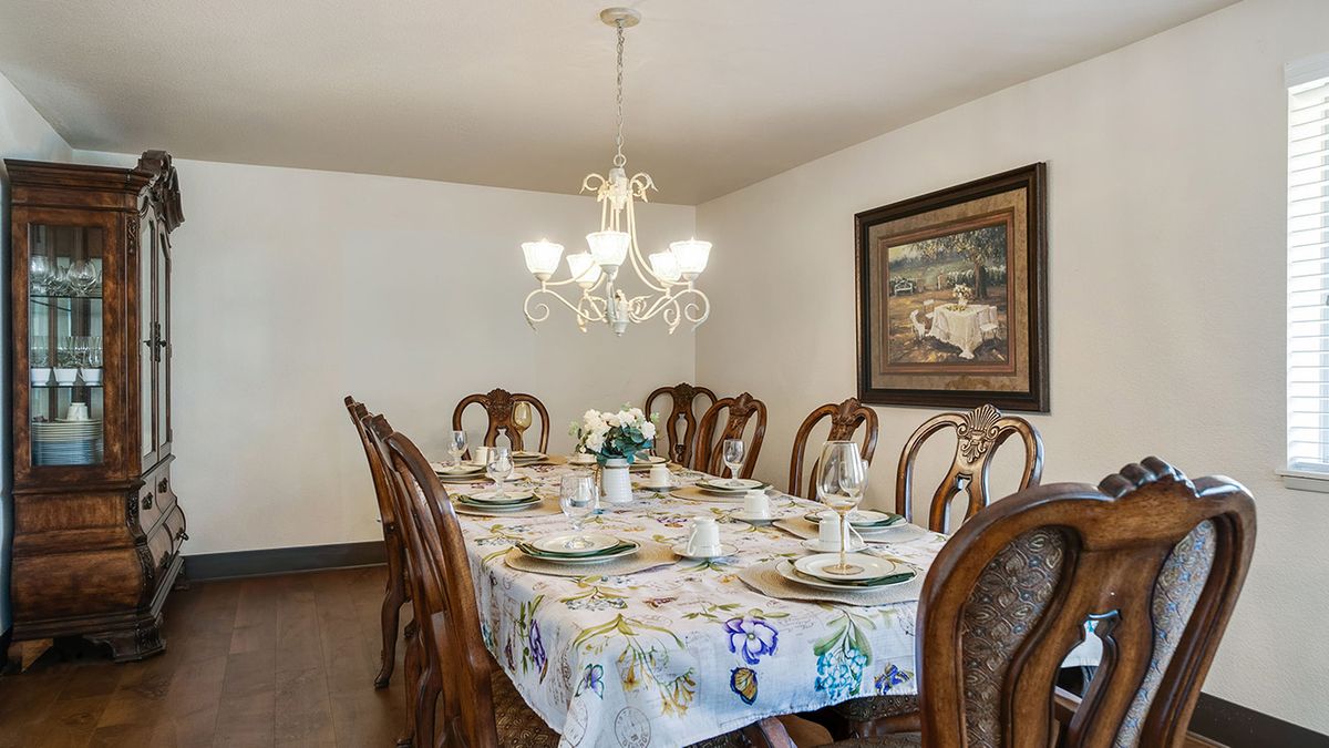 Holiday Columbus Estates