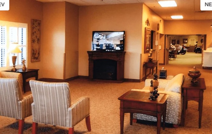 Troy Manor