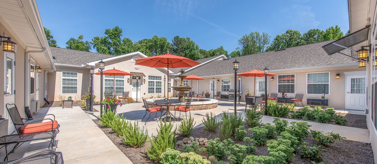 Benton House Of Decatur