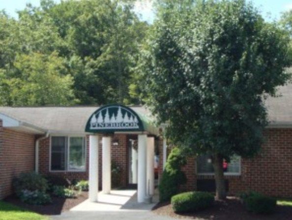 Weston Senior Living Center at Pinebrook