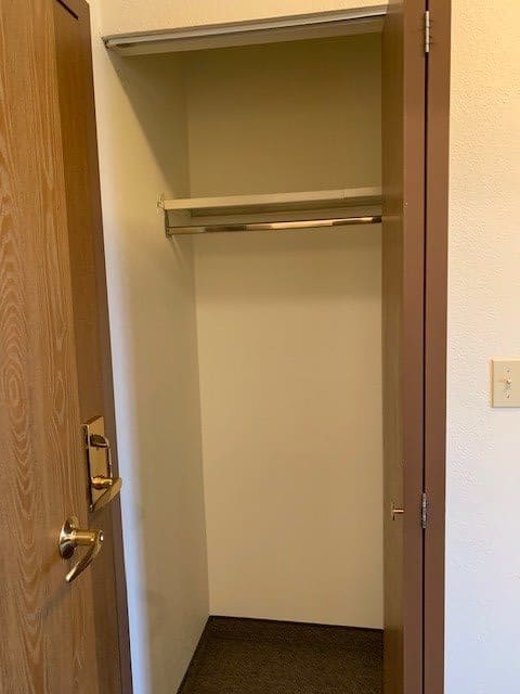 Pineview Apartments