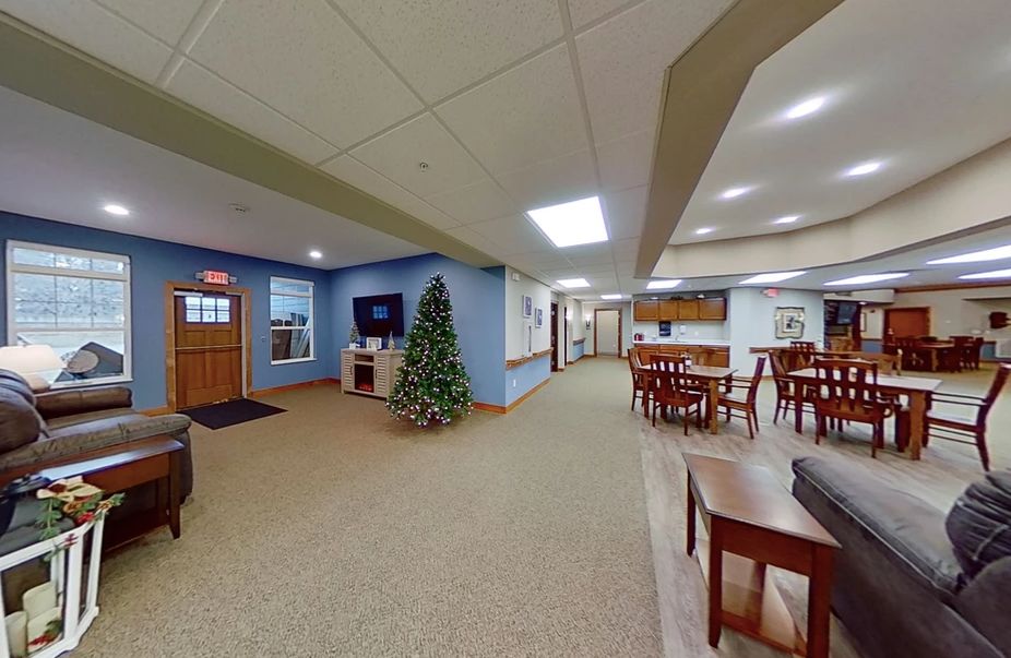 Suite Living Senior Care - Brooklyn Park