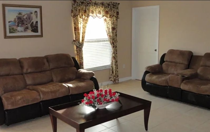 Paradise Hill Home