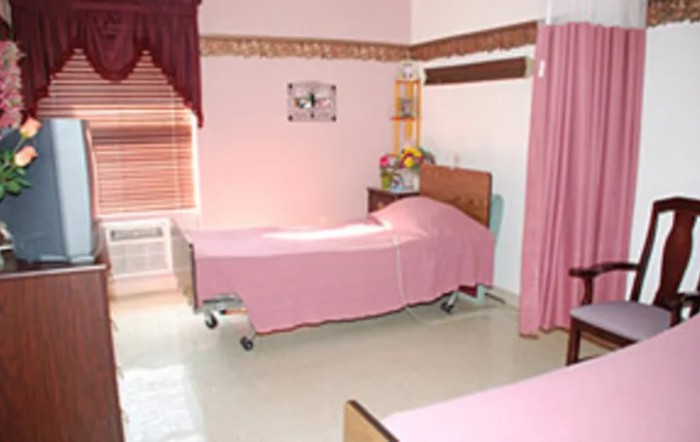 Courtney Manor