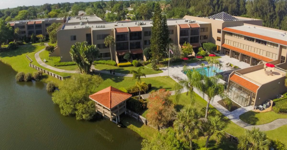Lakehouse West