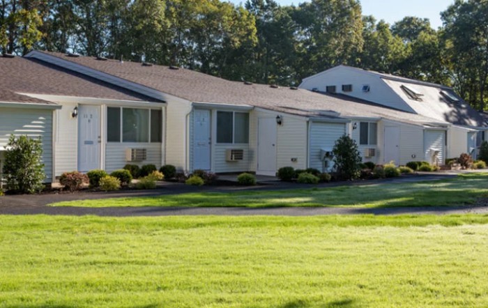 Villa Pines Living Center