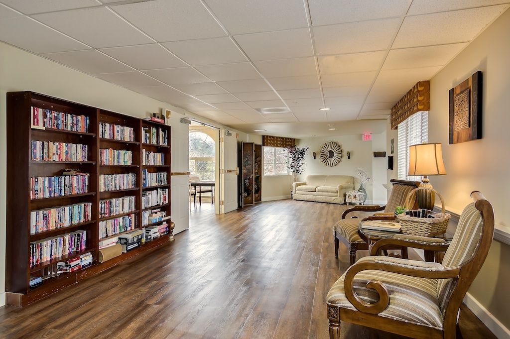 Pacifica Senior Living Country Crest