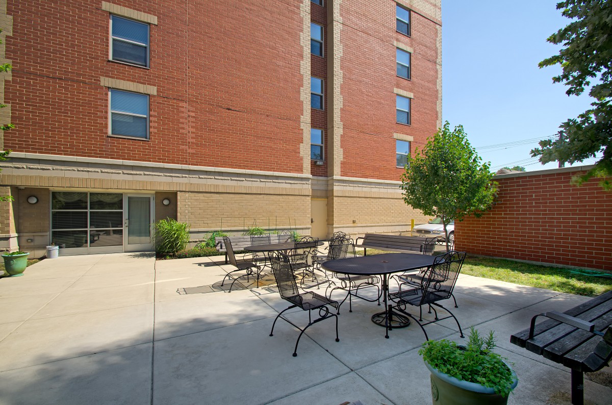 Senior Suites of Bridgeport